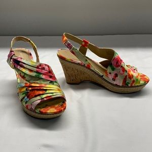 Naturalizer Wedge Platform Floral Sandals Size 8 1/2 M